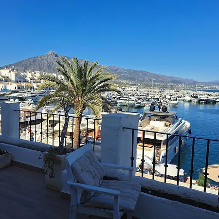 Huge Penthouse With Private Shared Terrace And Kitchen Views 호스텔 마르베야