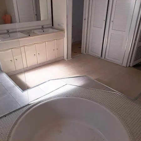 호스텔 Huge Penthouse With Private Shared Terrace And Kitchen Views 마르베야