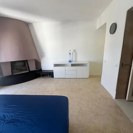 호스텔 Huge Penthouse With Private Shared Terrace And Kitchen Views