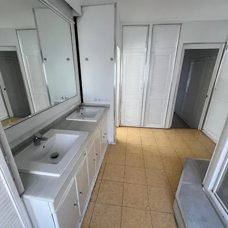 Huge Penthouse With Private Shared Terrace And Kitchen Views 마르베야
