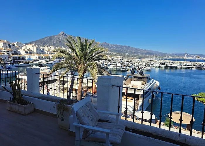 Huge Penthouse With Private Shared Terrace And Kitchen Views Auberge de jeunesse Marbellac