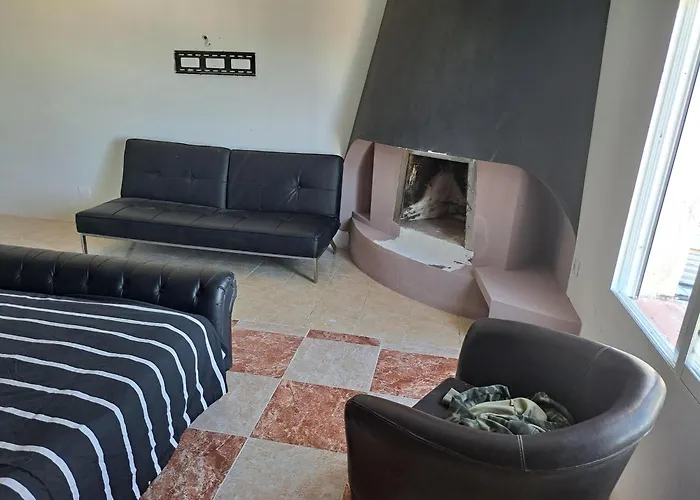 Auberge de jeunesse Huge Penthouse With Private Shared Terrace And Kitchen Views Marbellac